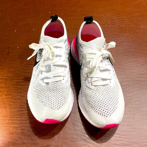 Nike Shoes - Nike Epic React